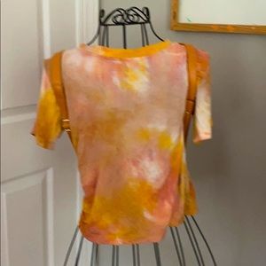 A tie dye top !